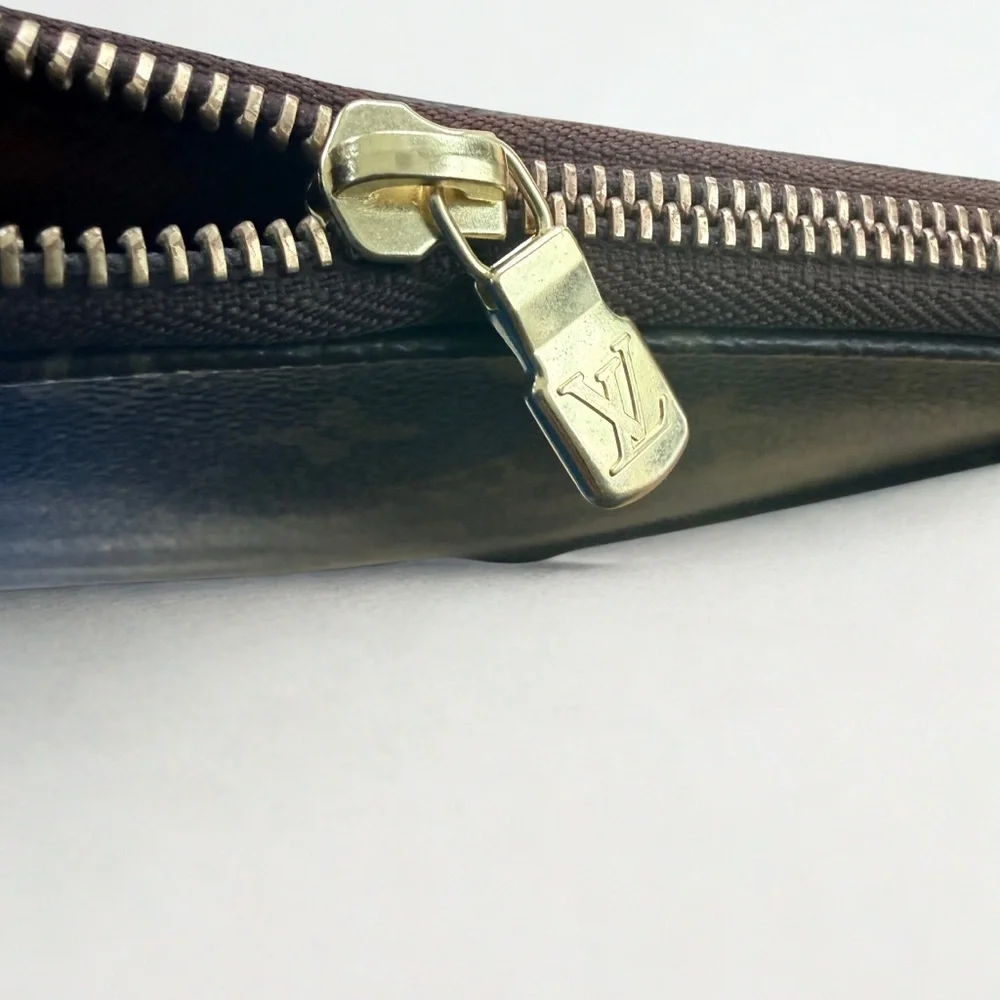 ✨ Authentic Louis Vuitton Monogram Etui Voyage MM Portfolio COA, Dust Bag & Box✨